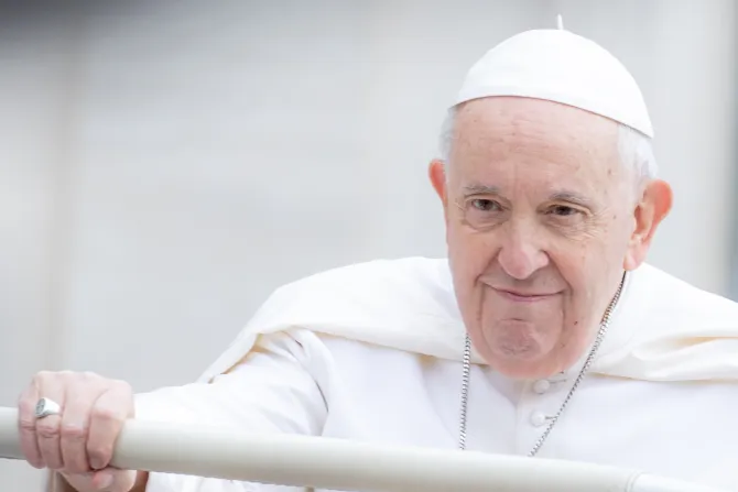 Update: Pope Francis rested well, continuing treatment in hospital, Vatican says