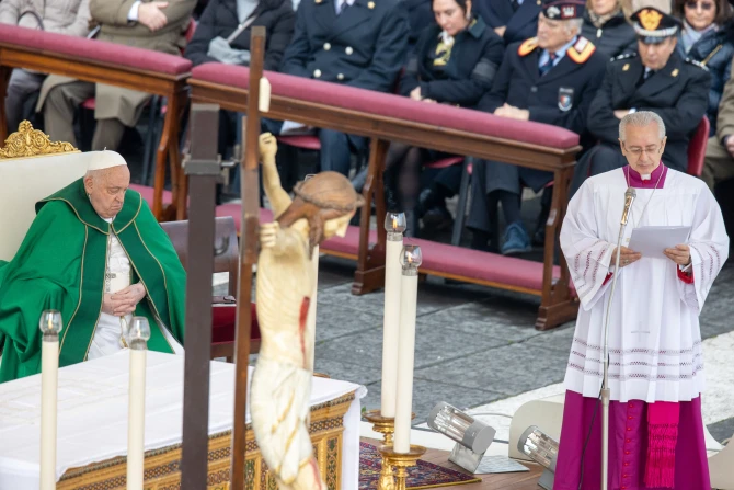 PHOTOS: Military, police gather with Pope Francis for Armed Forces jubilee Mass