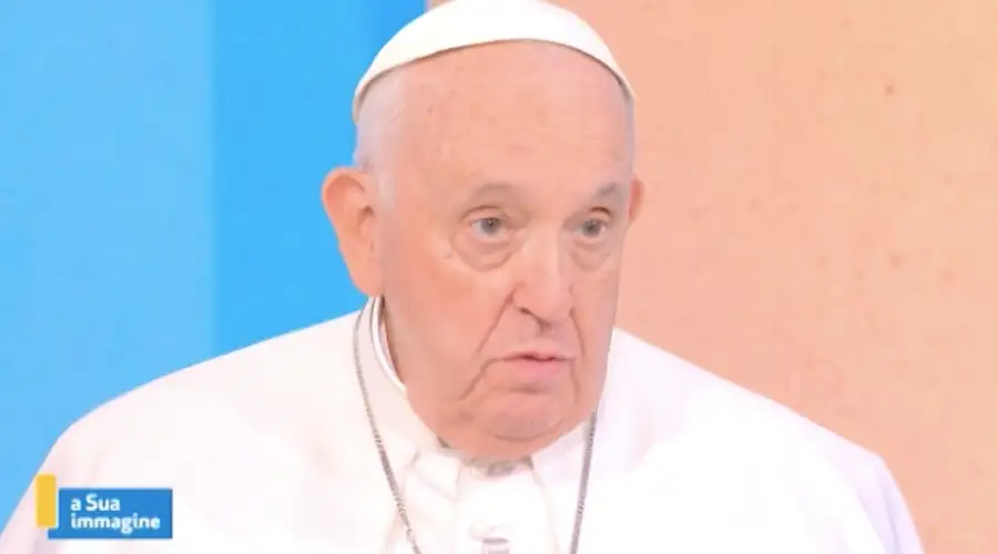 "With war, everything is lost," Pope Francis reiterates on Italian television.