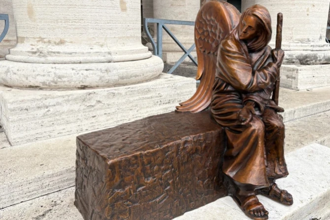 Vatican unveils new Timothy Schmalz statue ‘Be Welcoming’ in St. Peter’s Square