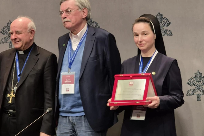 Vatican Gives Pro-Life Award To Sister Running Perinatal Hospice In Ukraine