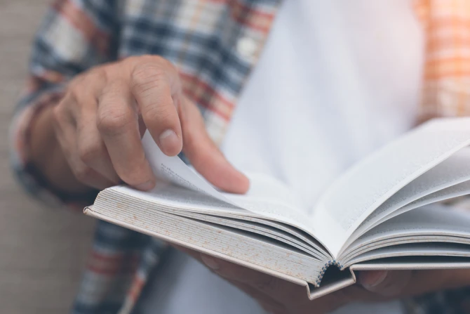 Benedict XVI, Francis, and Leo XIV recommend this book, which warns of a world without God