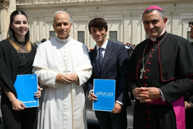 Young people present to Pope Leo XIV their spiritual renewal project for Europe