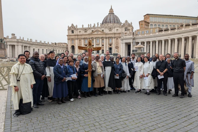Holy Week Pilgrims In Rome Take Up Ancient Seven Churches Walks